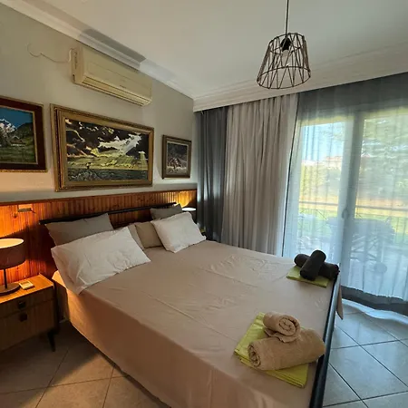 House Nikiti (Sithonia)