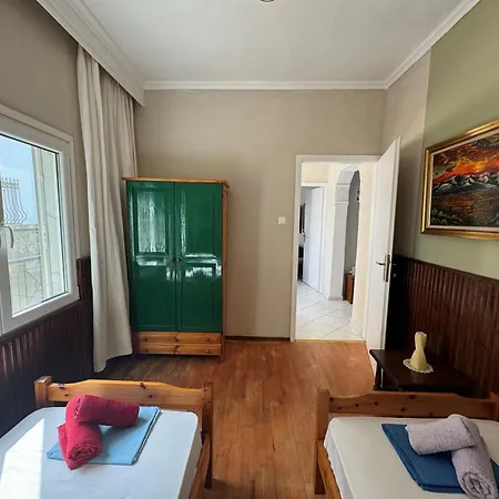 فيلة House